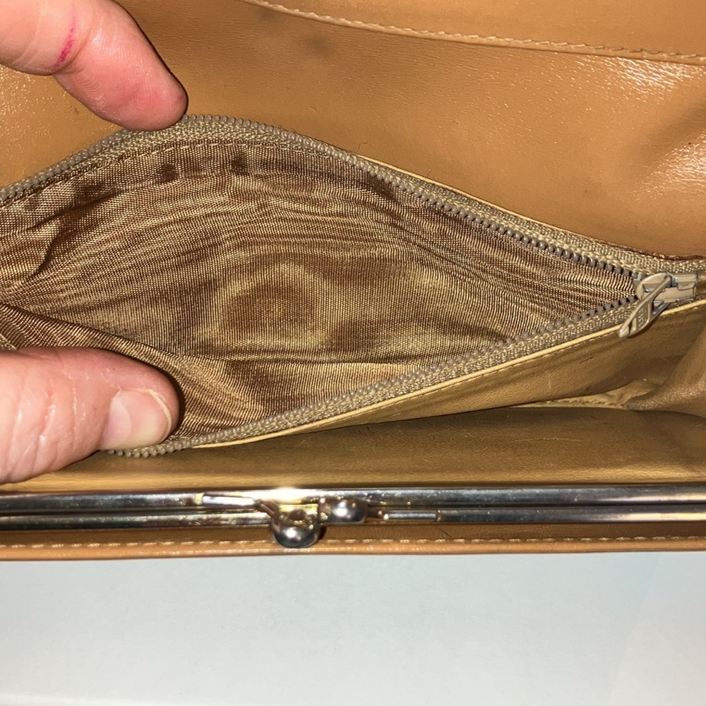 Celine vintage Kisslock monogram Wallet w/gold hardware excellent condit… - Picture 9 of 13